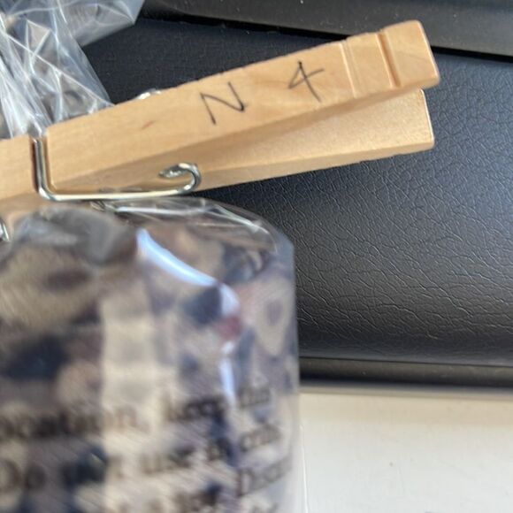 Spanx - Look At Me Now Leggings In Olvie Leopard - Picture 6 of 6